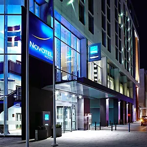 **** Szálloda Novotel Excel Egyesült Királyság