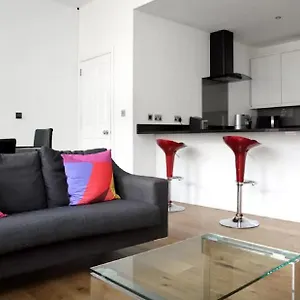 Clamshell Land - Royal Mile Apartment