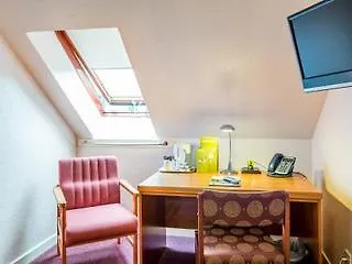 Km Hotel Εδιμβούργο 3*,