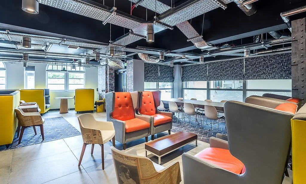 Km Hotel Edinburgh 3*,
